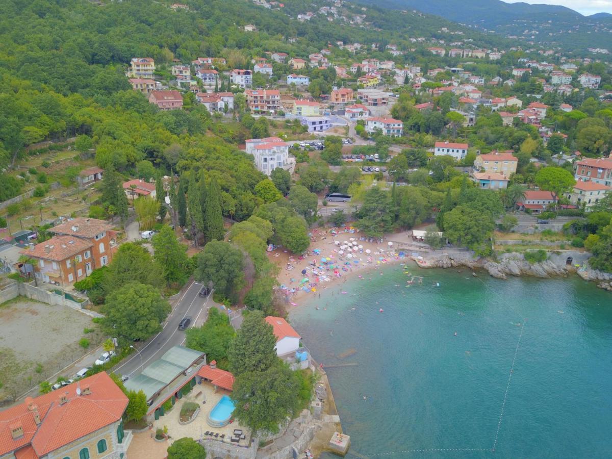 Beach Apartments Lovran Exterior foto